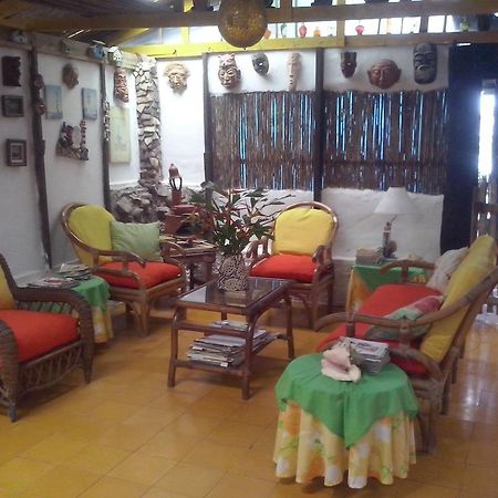 Caribbean Coral Inn Tela Luaran gambar